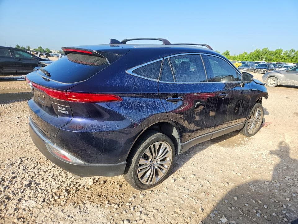 2021 TOYOTA VENZA XLE XLE 3