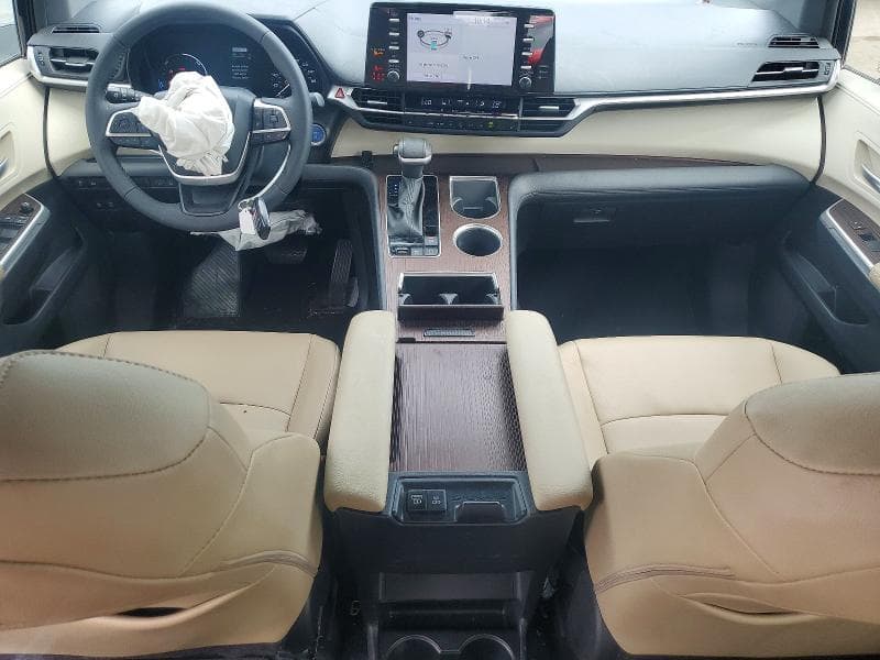 2023 TOYOTA SIENNA XLE XLE 8