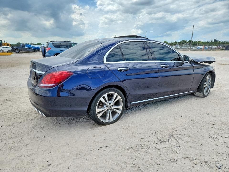 2020 MERCEDES-BENZ C 300 3