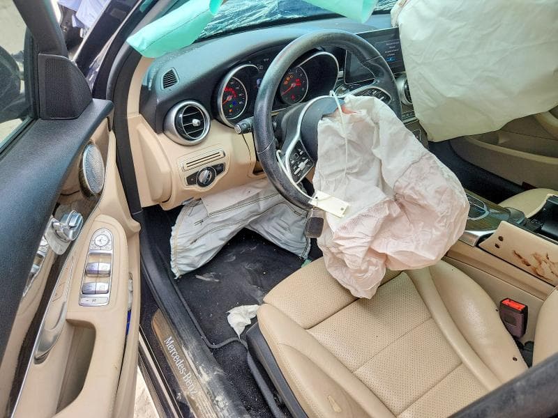 2020 MERCEDES-BENZ C 300 8