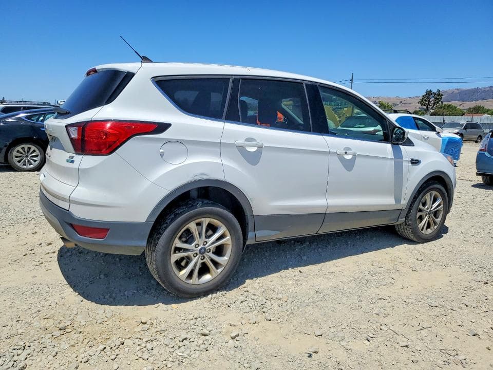 2019 FORD ESCAPE SE SE 3