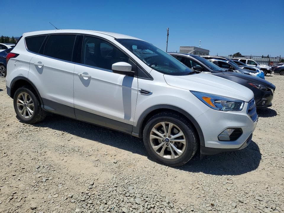 2019 FORD ESCAPE SE SE 4