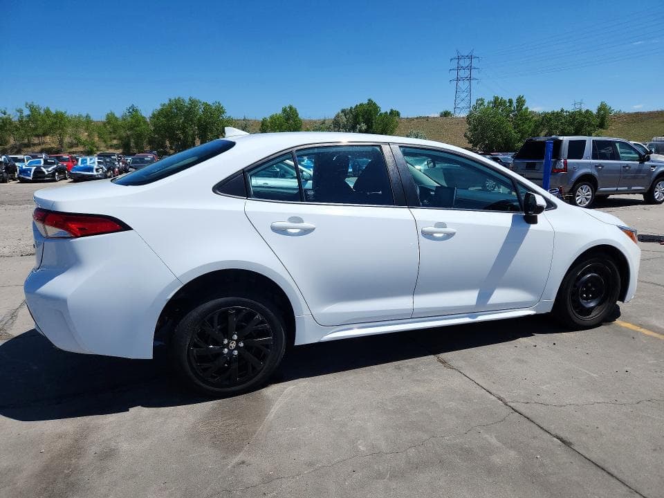 2021 TOYOTA COROLLA LE 3