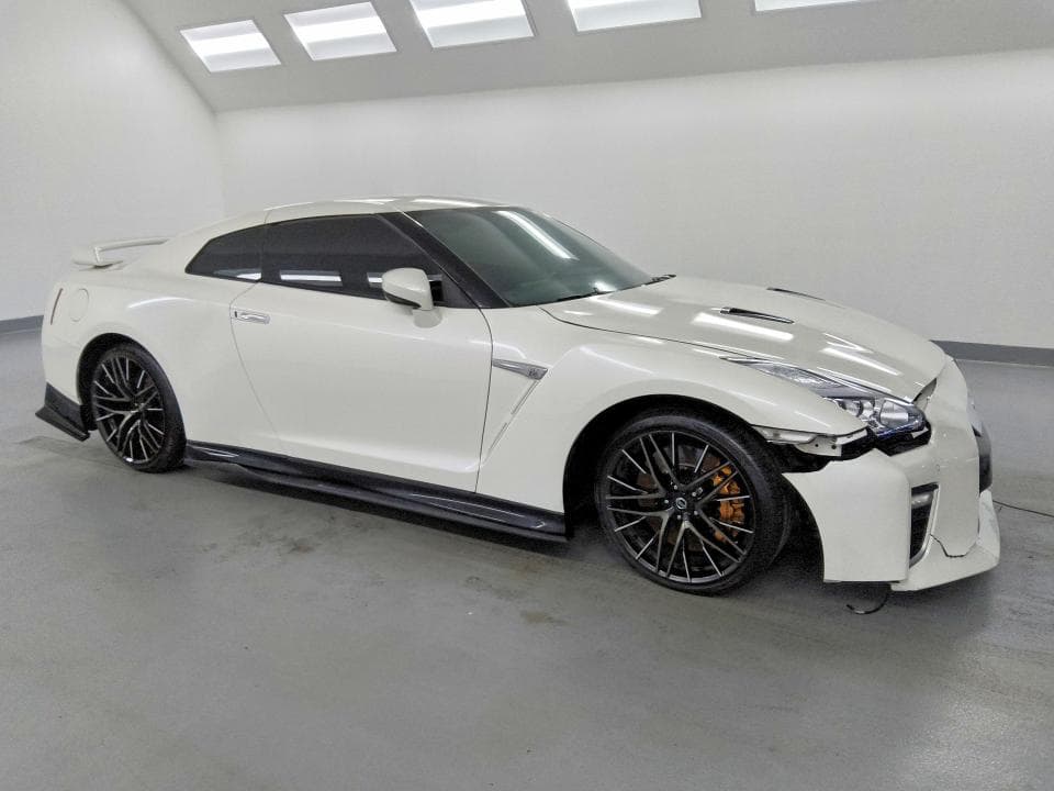 2021 NISSAN GT-R PREMIUM 4