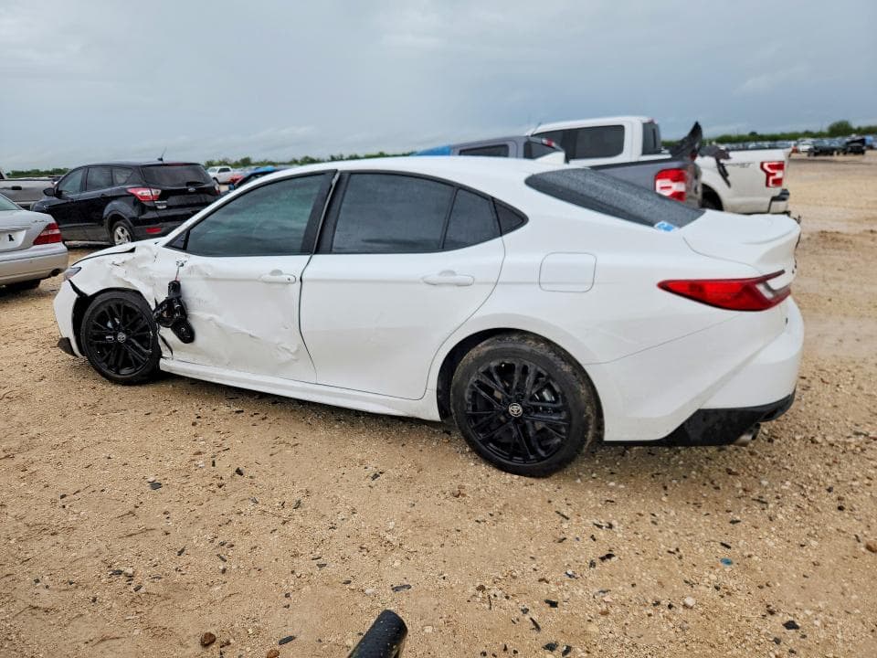 2025 TOYOTA CAMRY SE 2