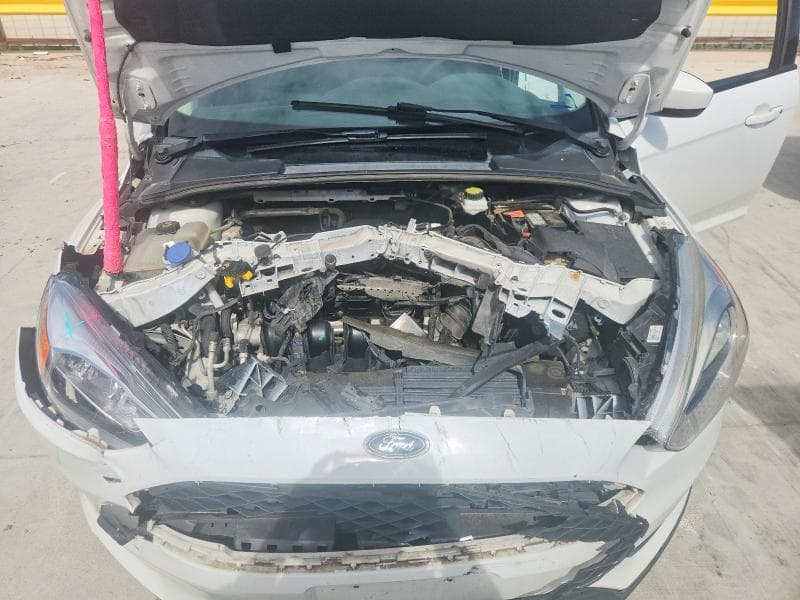 2018 FORD FOCUS SE 11