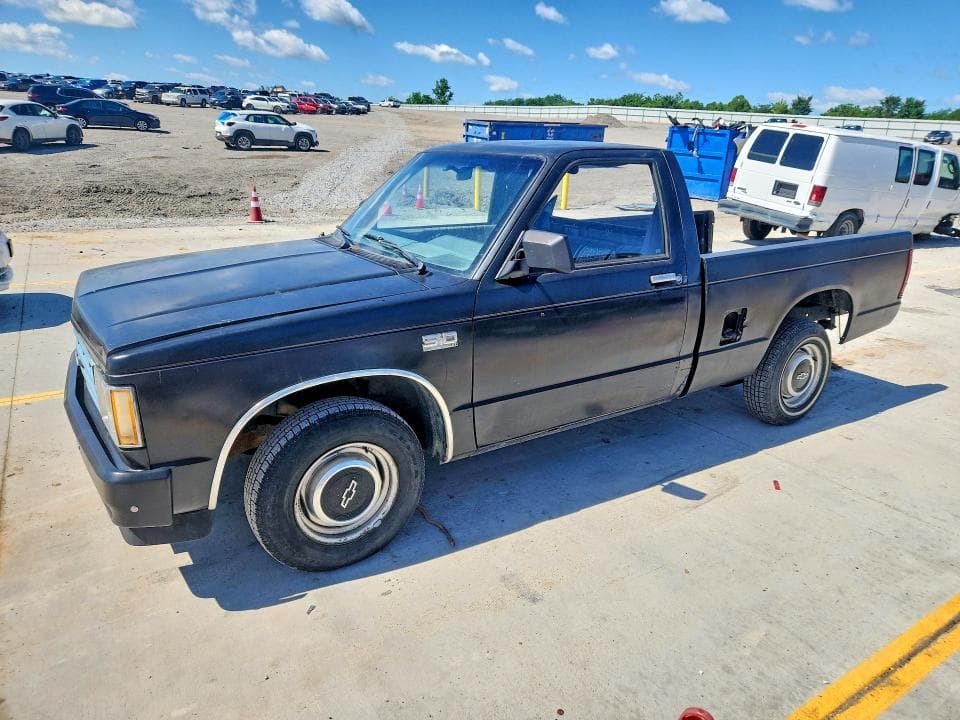 1986 CHEVROLET S TRUCK S10