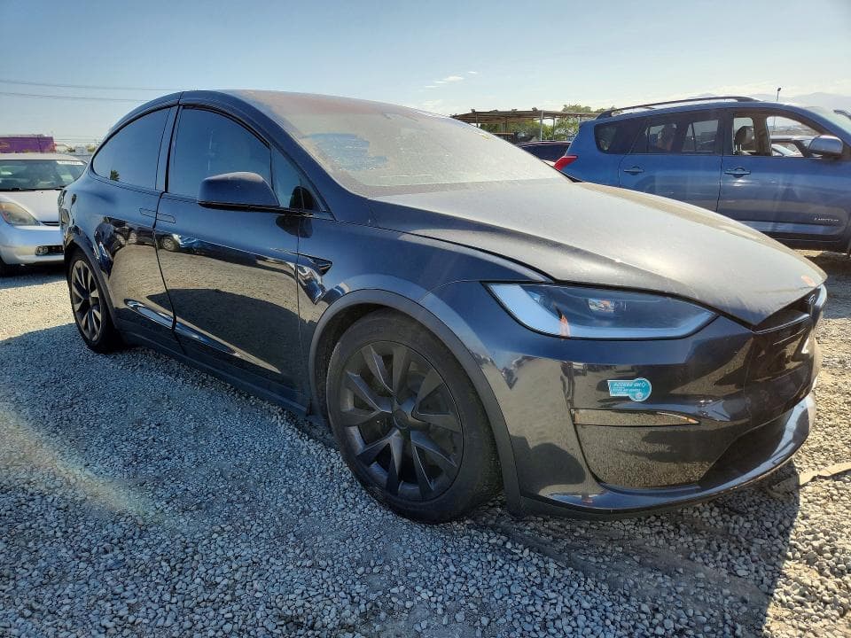 2023 TESLA MODEL X 4