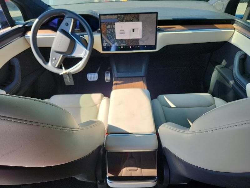2023 TESLA MODEL X 8
