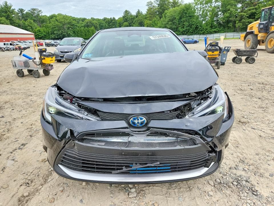 2025 TOYOTA COROLLA HYBRID XLE XLE 5