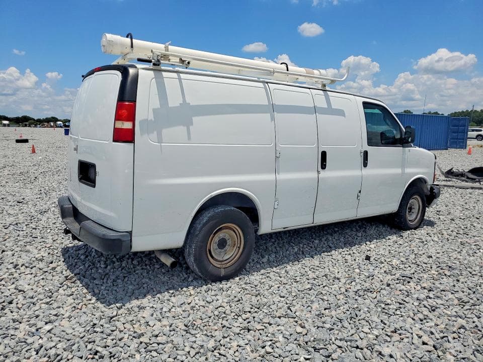 2017 CHEVROLET EXPRESS G2500 3