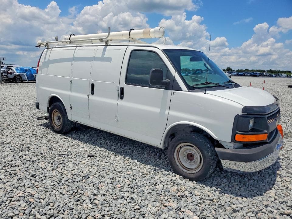 2017 CHEVROLET EXPRESS G2500 4