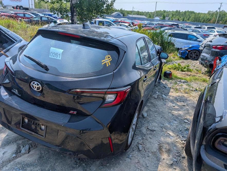 2023 TOYOTA COROLLA SE 3