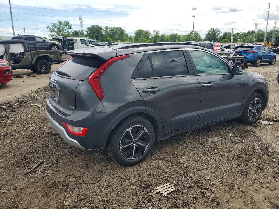 2023 KIA NIRO EX 3