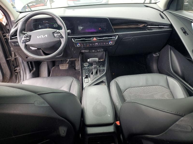 2023 KIA NIRO EX 8