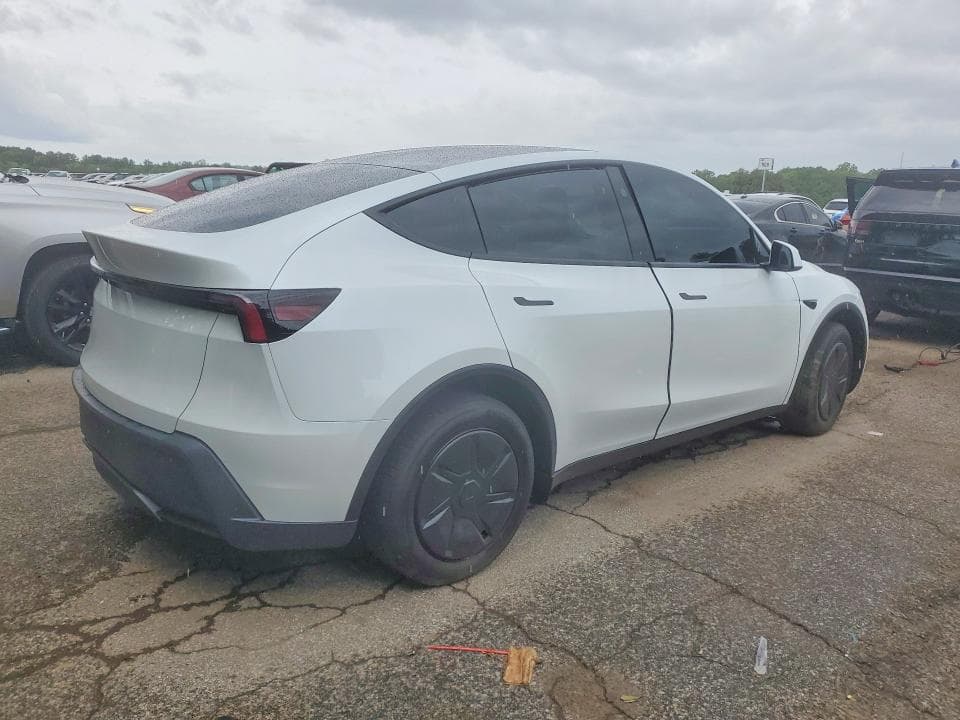 2026 TESLA MODEL Y 3