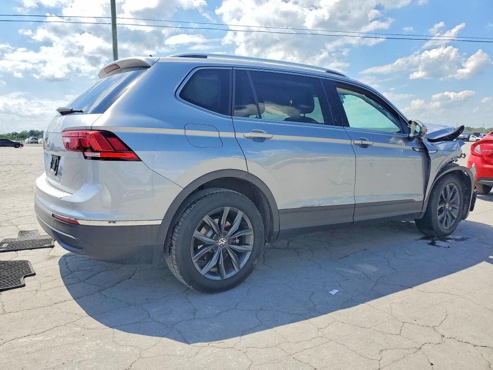 2023 VOLKSWAGEN TIGUAN SE 3