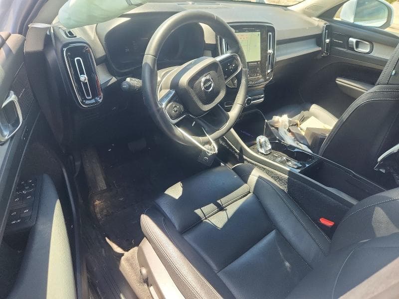 2024 VOLVO XC40 ULTIMATE 8