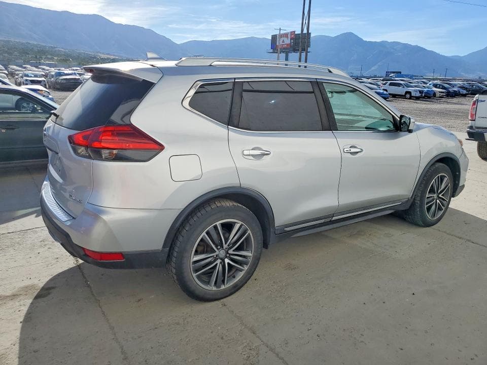 2017 NISSAN ROGUE SL 3