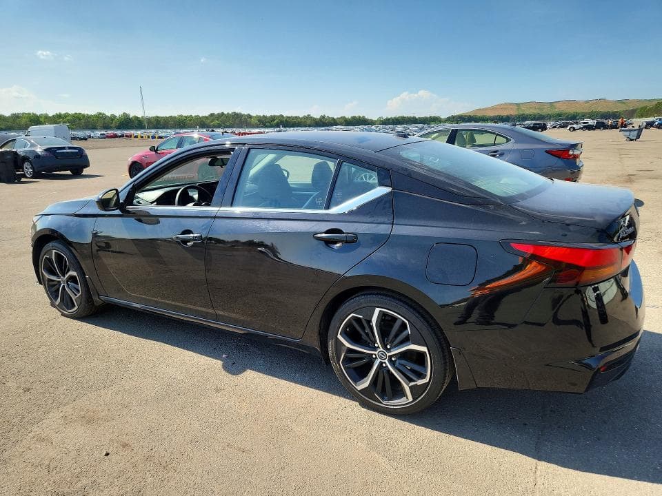 2024 NISSAN ALTIMA SR 2