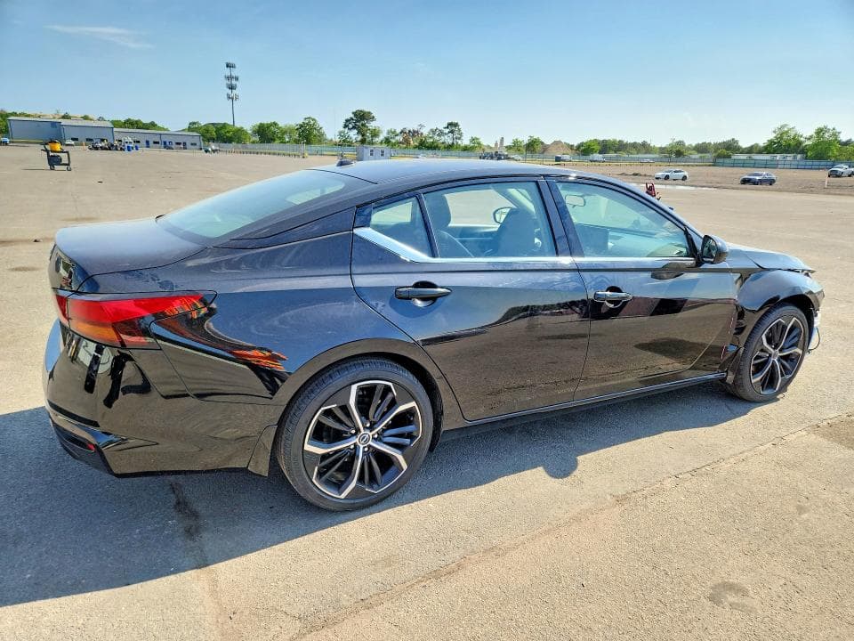 2024 NISSAN ALTIMA SR 3