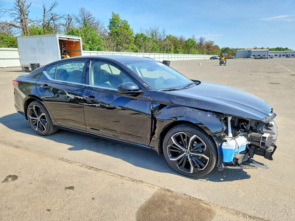 2024 NISSAN ALTIMA SR 4