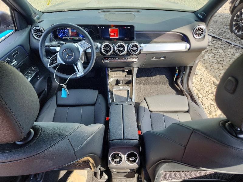 2025 MERCEDES-BENZ EQB 300 4MATIC 8