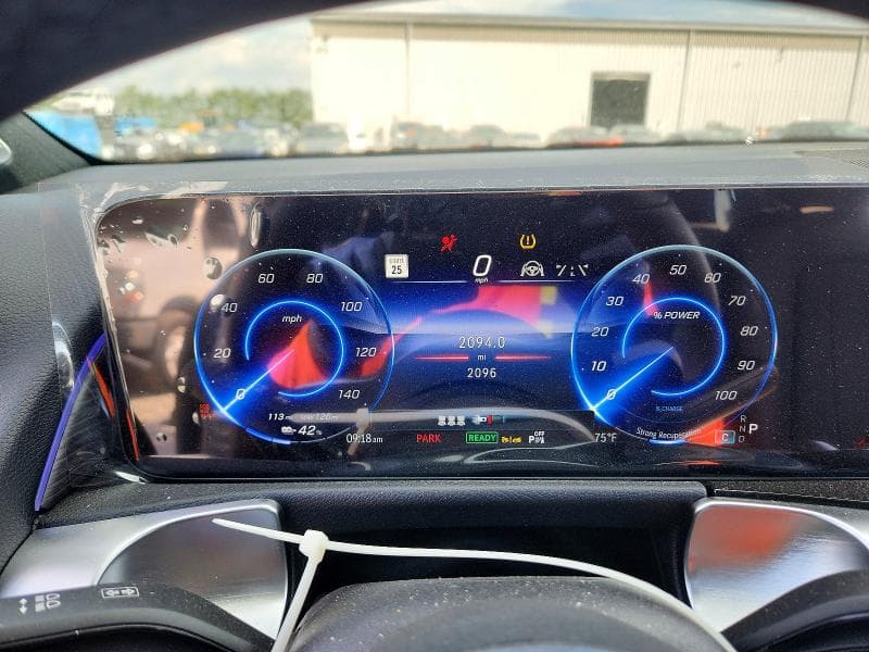 2025 MERCEDES-BENZ EQB 300 4MATIC 9