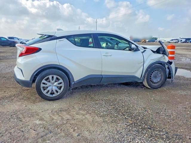 2021 TOYOTA C-HR LE LE 3