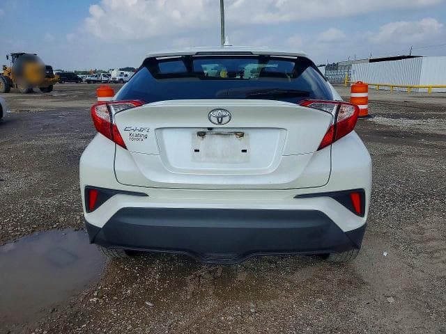 2021 TOYOTA C-HR LE LE 6