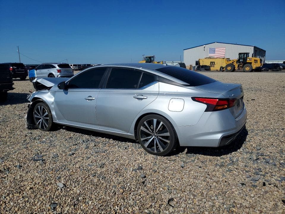 2022 NISSAN ALTIMA SR 2