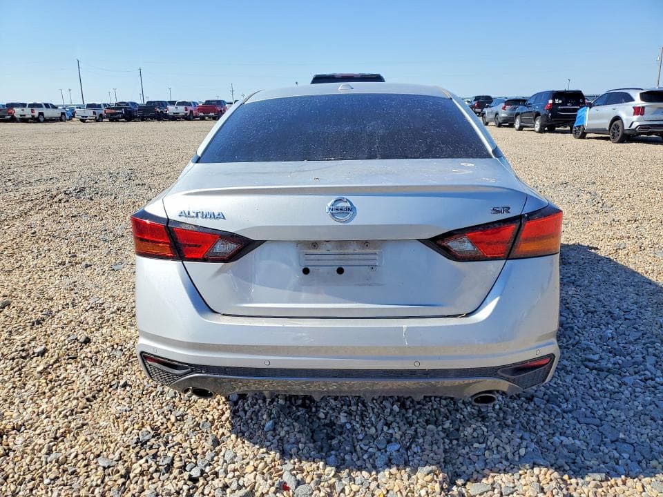 2022 NISSAN ALTIMA SR 6