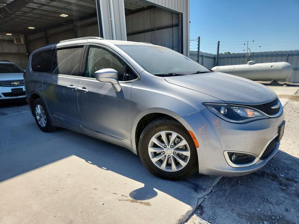 2017 CHRYSLER PACIFICA TOURING L 4