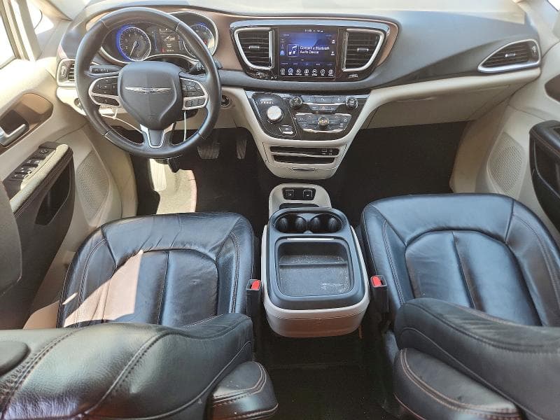 2017 CHRYSLER PACIFICA TOURING L 8