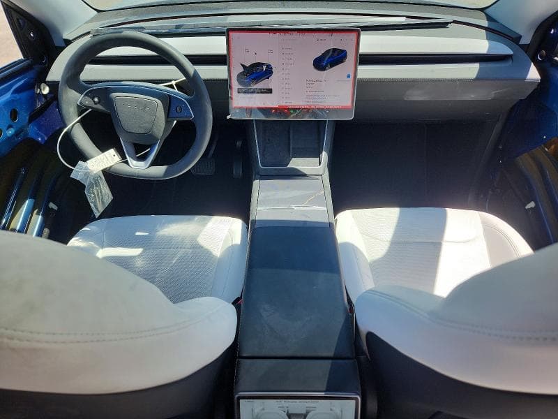 2026 TESLA MODEL Y 8