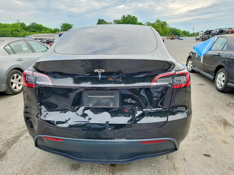 2023 TESLA MODEL Y 6
