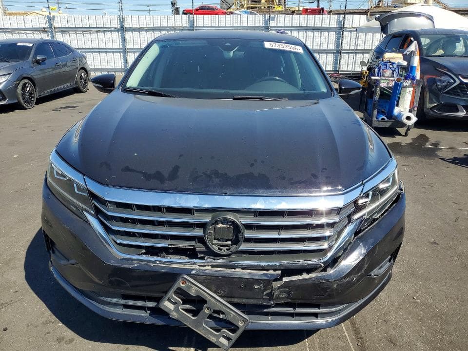 2020 VOLKSWAGEN PASSAT SE 5