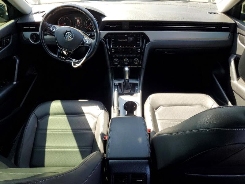 2020 VOLKSWAGEN PASSAT SE 8