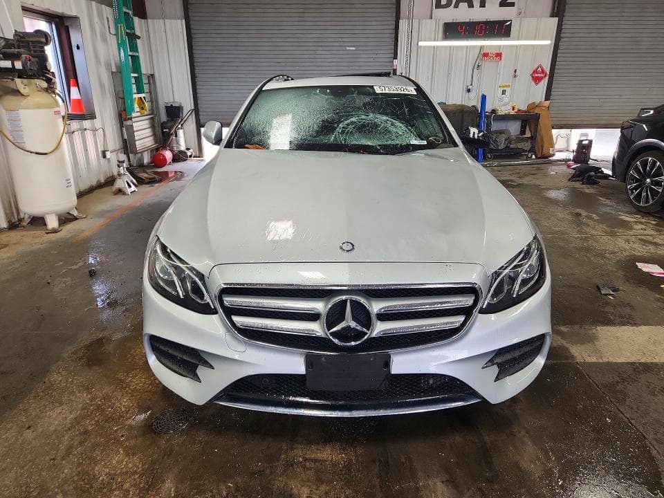 2017 MERCEDES-BENZ E 300 4MATIC 5