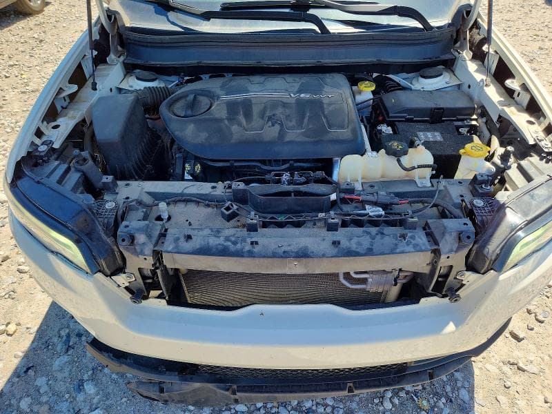 2019 JEEP CHEROKEE LATITUDE PLUS 11