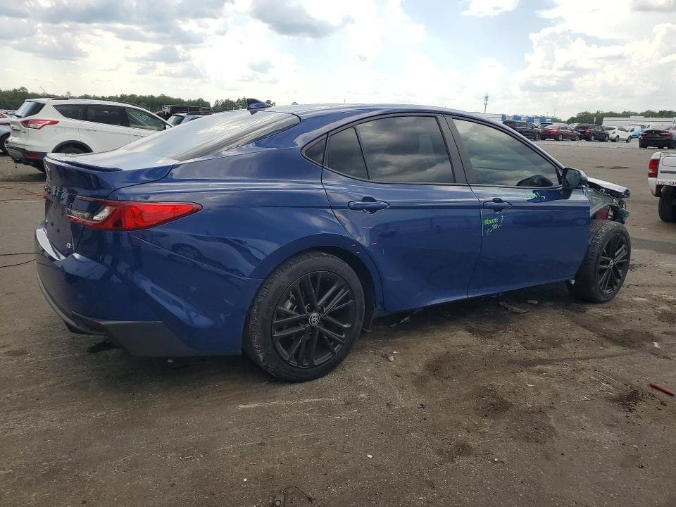 2026 TOYOTA CAMRY SE 3