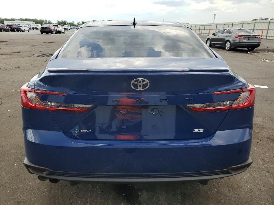 2026 TOYOTA CAMRY SE 6