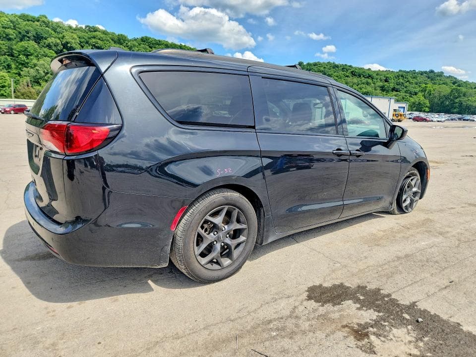 2018 CHRYSLER PACIFICA TOURING L PLUS 3