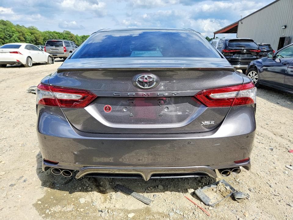 2018 TOYOTA CAMRY XSE XSE 6