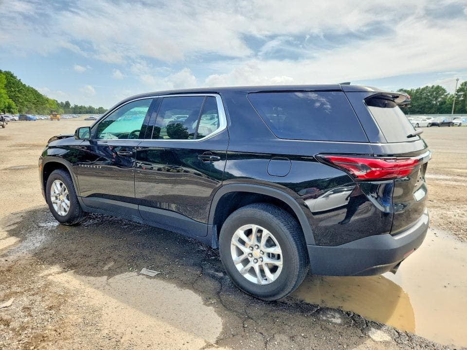2023 CHEVROLET TRAVERSE LS 2