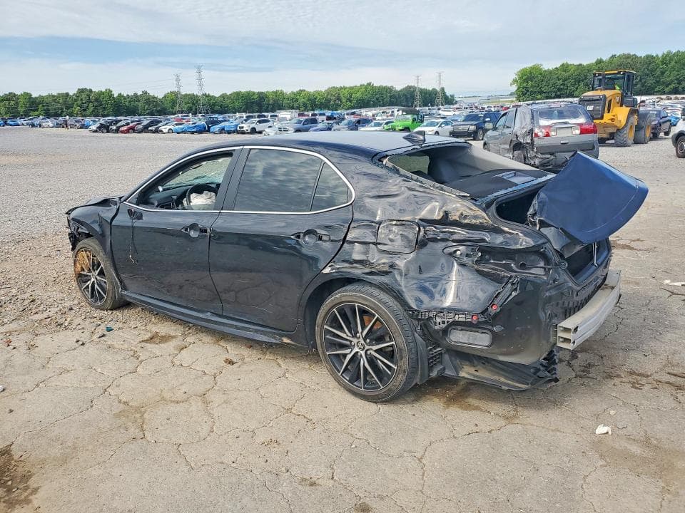 2024 TOYOTA CAMRY SE 2