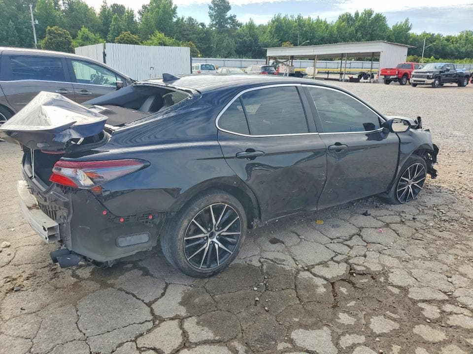 2024 TOYOTA CAMRY SE 3