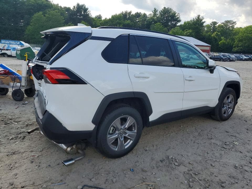 2025 TOYOTA RAV4 XLE XLE 3