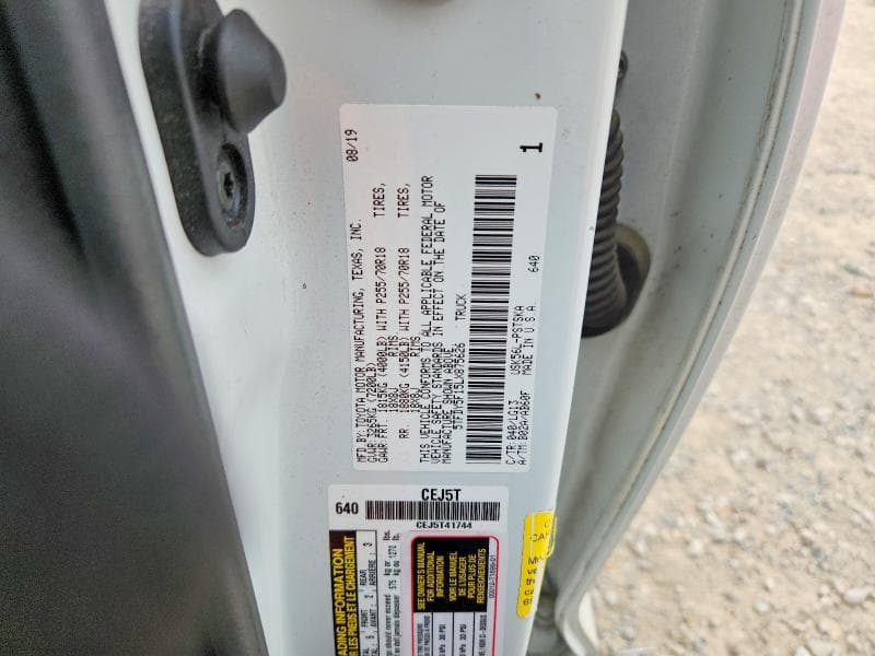 2020 TOYOTA TUNDRA SR5 12