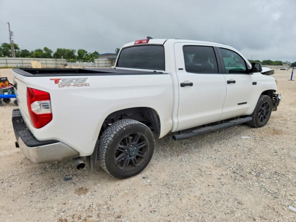 2020 TOYOTA TUNDRA SR5 3